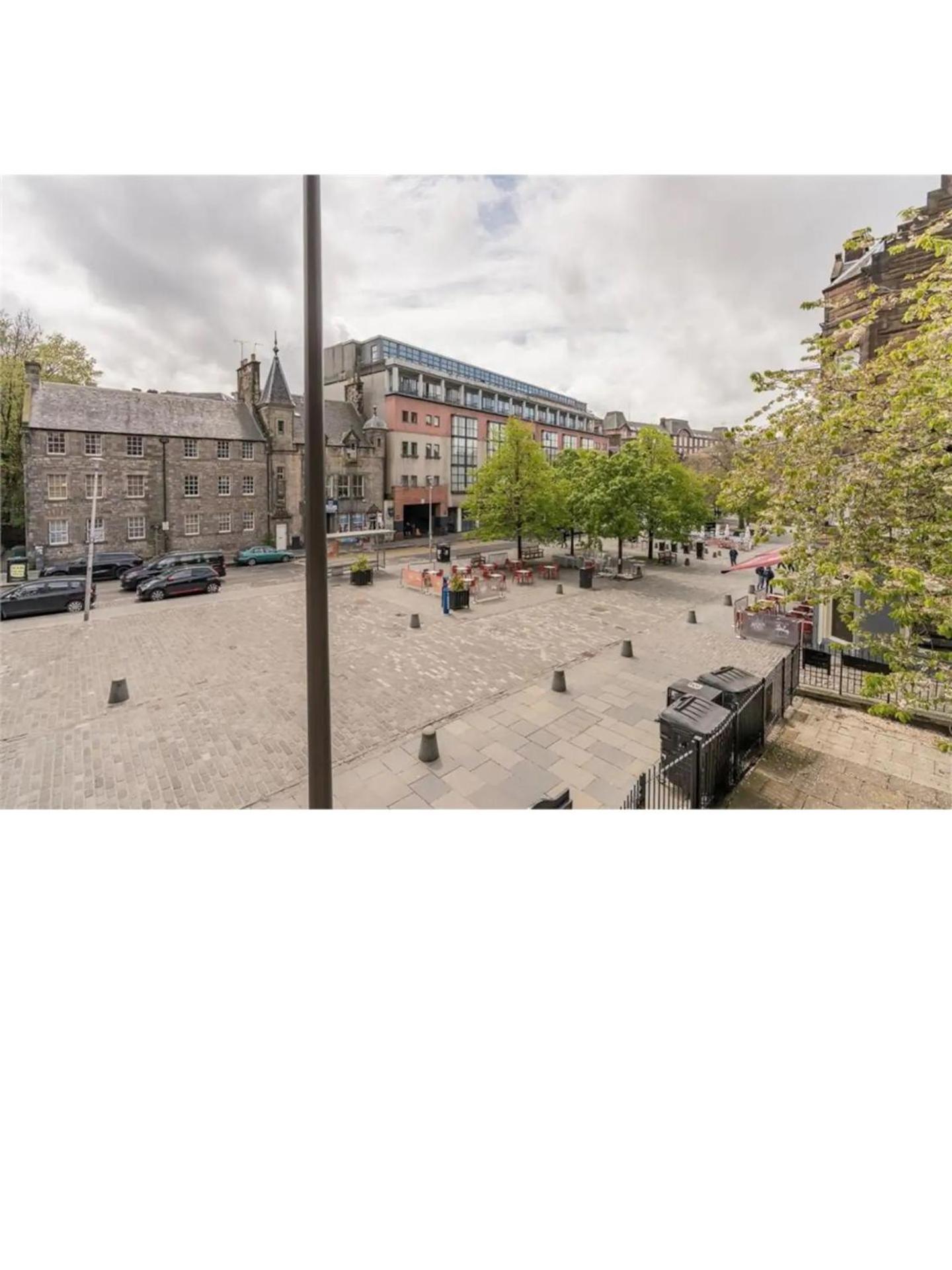 3 Bedrooms Flat In Central Edinburgh Old Town Sleeps 6 Edimburgo Exterior foto